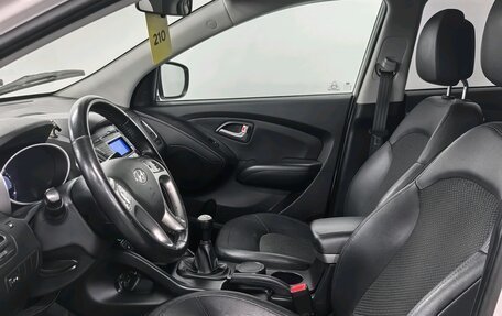 Hyundai ix35 I рестайлинг, 2012 год, 950 000 рублей, 9 фотография