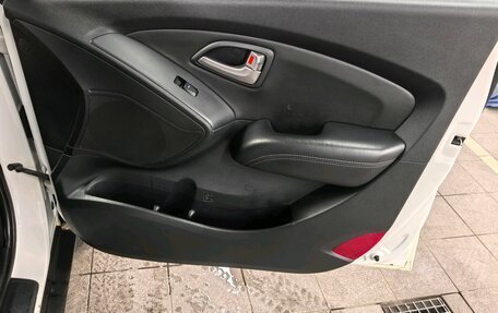 Hyundai ix35 I рестайлинг, 2012 год, 950 000 рублей, 17 фотография