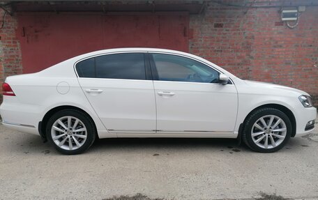 Volkswagen Passat B7, 2011 год, 1 350 000 рублей, 7 фотография