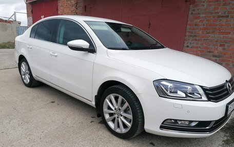 Volkswagen Passat B7, 2011 год, 1 350 000 рублей, 8 фотография