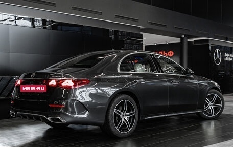 Mercedes-Benz E-Класс, 2025 год, 9 990 000 рублей, 5 фотография