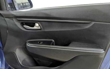 KIA Rio IV, 2019 год, 825 000 рублей, 24 фотография