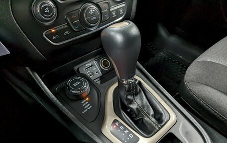 Jeep Cherokee, 2014 год, 1 650 000 рублей, 29 фотография