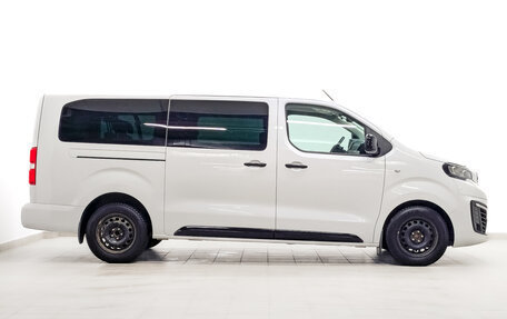 Peugeot Traveller I, 2018 год, 3 390 000 рублей, 4 фотография