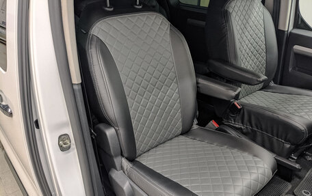 Peugeot Traveller I, 2018 год, 3 390 000 рублей, 23 фотография