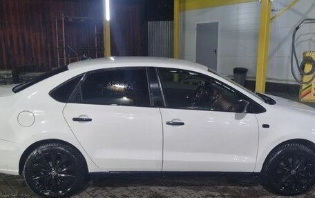 Volkswagen Polo VI (EU Market), 2016 год, 850 000 рублей, 2 фотография