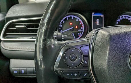 Toyota Camry, 2019 год, 2 590 000 рублей, 27 фотография