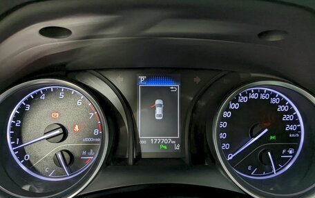 Toyota Camry, 2019 год, 2 590 000 рублей, 26 фотография