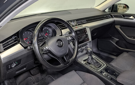 Volkswagen Passat B8 рестайлинг, 2018 год, 1 915 000 рублей, 16 фотография