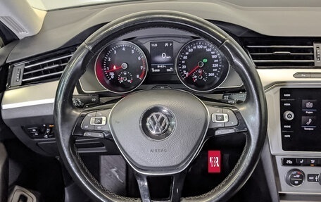 Volkswagen Passat B8 рестайлинг, 2018 год, 1 915 000 рублей, 22 фотография