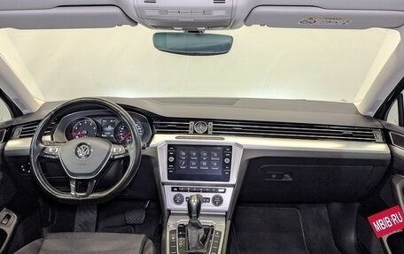 Volkswagen Passat B8 рестайлинг, 2018 год, 1 915 000 рублей, 14 фотография