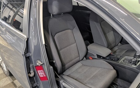 Volkswagen Passat B8 рестайлинг, 2018 год, 1 915 000 рублей, 23 фотография