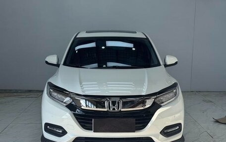 Honda Vezel, 2021 год, 1 560 000 рублей, 2 фотография