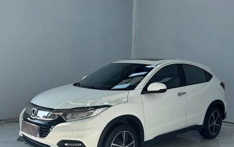 Honda Vezel, 2021 год, 1 560 000 рублей, 3 фотография