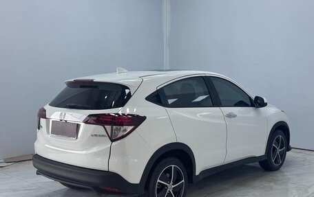 Honda Vezel, 2021 год, 1 560 000 рублей, 6 фотография