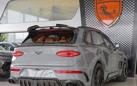 Bentley Bentayga I, 2025 год, 62 000 000 рублей, 4 фотография