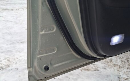 Toyota Avensis III рестайлинг, 2006 год, 950 000 рублей, 8 фотография