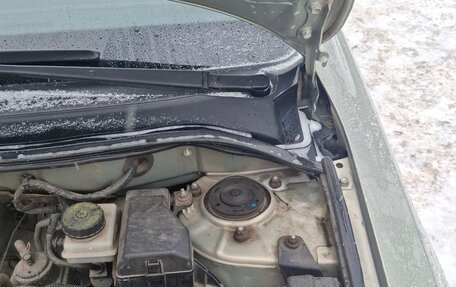 Toyota Avensis III рестайлинг, 2006 год, 950 000 рублей, 22 фотография