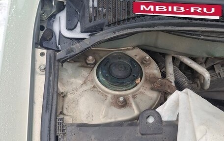 Toyota Avensis III рестайлинг, 2006 год, 950 000 рублей, 21 фотография