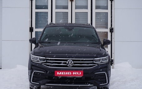 Volkswagen Tiguan II, 2020 год, 4 380 000 рублей, 3 фотография