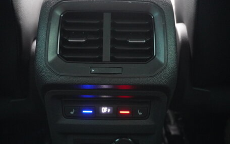 Volkswagen Tiguan II, 2020 год, 4 380 000 рублей, 24 фотография