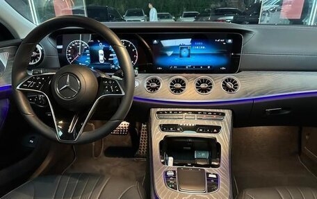 Mercedes-Benz CLS, 2021 год, 6 200 000 рублей, 7 фотография