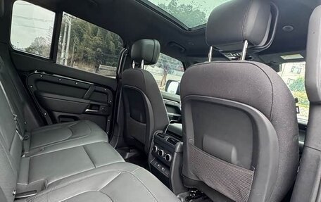 Land Rover Defender II, 2025 год, 14 700 000 рублей, 16 фотография