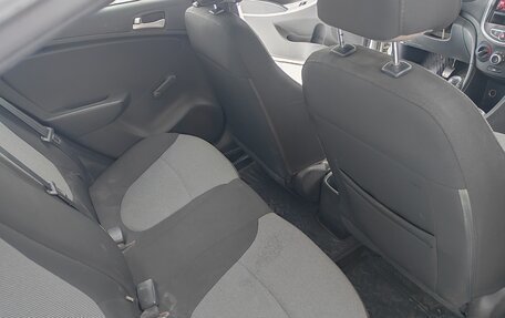 Hyundai Solaris II рестайлинг, 2013 год, 595 000 рублей, 16 фотография