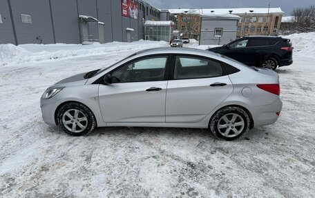 Hyundai Solaris II рестайлинг, 2013 год, 595 000 рублей, 25 фотография