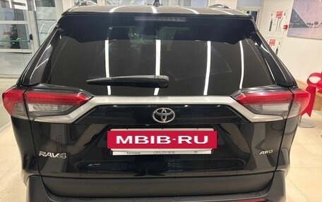 Toyota RAV4, 2021 год, 4 110 000 рублей, 5 фотография