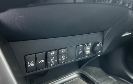 Toyota RAV4, 2016 год, 1 799 000 рублей, 10 фотография