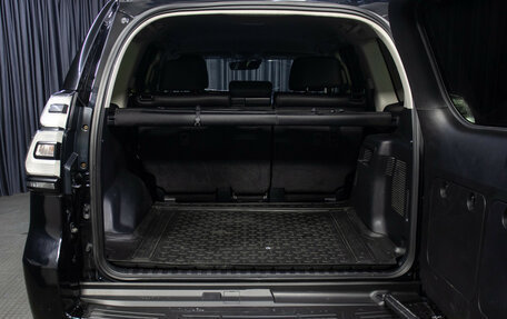 Toyota Land Cruiser Prado 150 рестайлинг 2, 2021 год, 6 498 000 рублей, 10 фотография