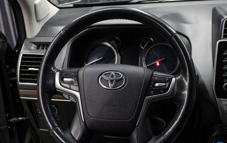 Toyota Land Cruiser Prado 150 рестайлинг 2, 2021 год, 6 498 000 рублей, 17 фотография