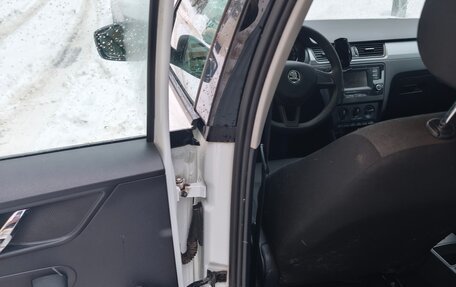 Skoda Rapid I, 2016 год, 1 000 000 рублей, 10 фотография