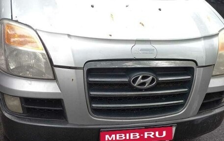Hyundai H-1 II рестайлинг, 2007 год, 670 000 рублей, 1 фотография