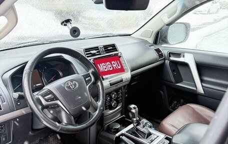 Toyota Land Cruiser Prado 150 рестайлинг 2, 2018 год, 5 000 000 рублей, 6 фотография