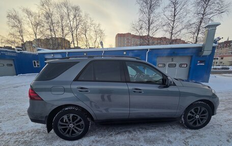 Mercedes-Benz GLE, 2017 год, 4 450 000 рублей, 3 фотография
