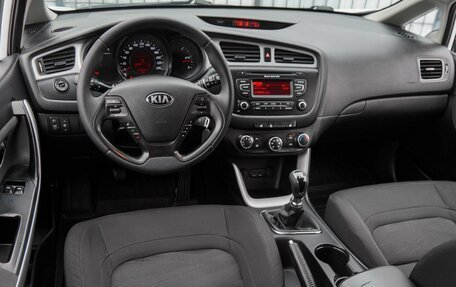 KIA cee'd III, 2013 год, 999 000 рублей, 6 фотография