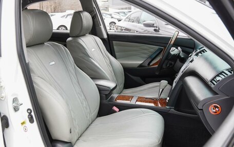 Toyota Camry, 2010 год, 1 300 000 рублей, 8 фотография