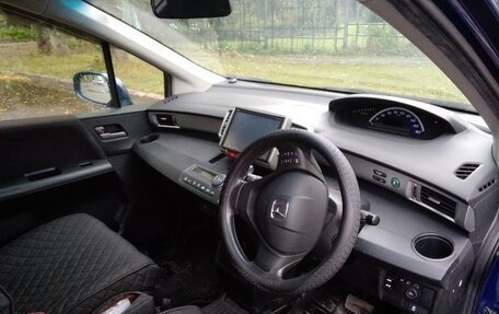 Honda Freed I, 2013 год, 1 389 000 рублей, 17 фотография