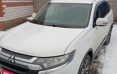 Mitsubishi Outlander III рестайлинг 3, 2019 год, 2 100 000 рублей, 1 фотография