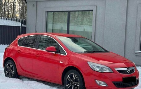 Opel Astra J, 2012 год, 650 000 рублей, 1 фотография