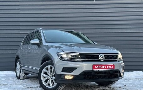 Volkswagen Tiguan II, 2020 год, 2 899 000 рублей, 1 фотография