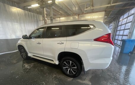 Mitsubishi Pajero Sport III рестайлинг, 2018 год, 3 300 000 рублей, 4 фотография