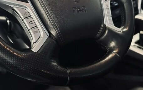 Mitsubishi Pajero Sport III рестайлинг, 2018 год, 3 300 000 рублей, 17 фотография