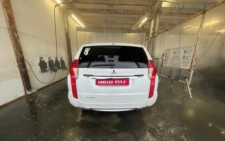 Mitsubishi Pajero Sport III рестайлинг, 2018 год, 3 300 000 рублей, 5 фотография