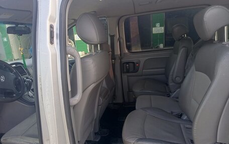 Hyundai Grand Starex Grand Starex I рестайлинг 2, 2010 год, 1 530 000 рублей, 5 фотография