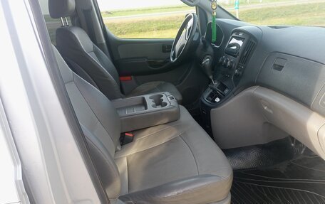 Hyundai Grand Starex Grand Starex I рестайлинг 2, 2010 год, 1 530 000 рублей, 10 фотография