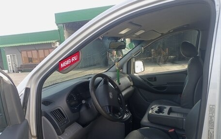 Hyundai Grand Starex Grand Starex I рестайлинг 2, 2010 год, 1 530 000 рублей, 9 фотография