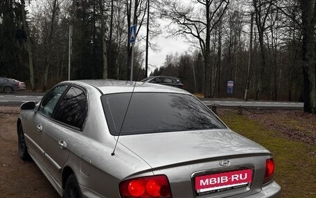 Hyundai Sonata IV рестайлинг, 2002 год, 350 000 рублей, 5 фотография